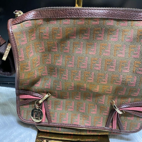 Fendi crossbody - Picture 9 of 16